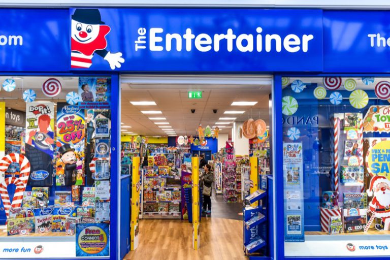 theentertainer Pyramids Birkenhead